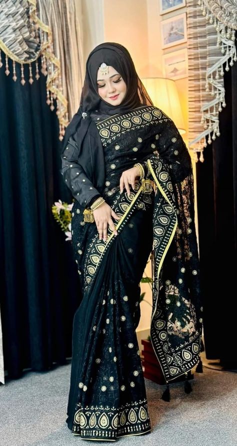 Hijab Saree Style Party Wear, Saree And Hijab Fashion Styles, Hijab For Saree, Sari With Hijab Party Wear, Saree With Hijab Ideas, Party Wear Hijab Style, Black Saree With Hijab, Saree With Hijab, Hijab Designs