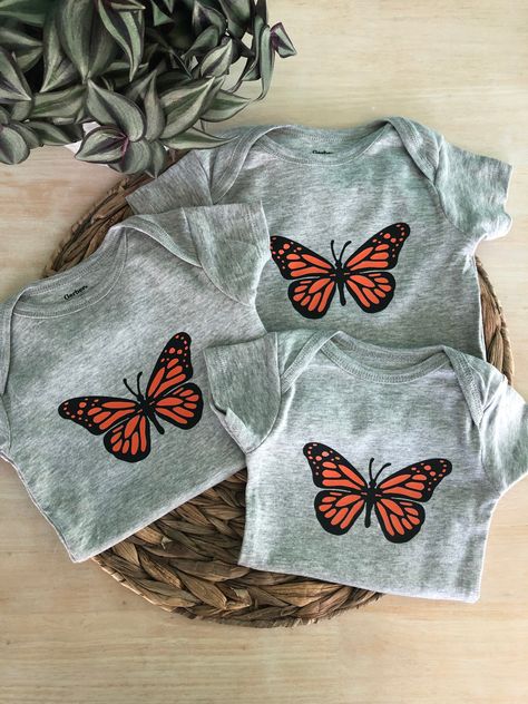 Butterfly Onesie | Monarch Butterfly Bodysuit | Boho Baby Gift | Boho Baby Clothes | Butterfly Baby Onesie | Nature Baby Shirt | Baby Girl by TinyNative on Etsy Clothes Butterfly, Hippie Baby Clothes, Boho Baby Gifts, Boho Baby Clothes, New Buffalo, Nature Baby, Butterfly Gifts, Purple Baby, Butterfly Baby