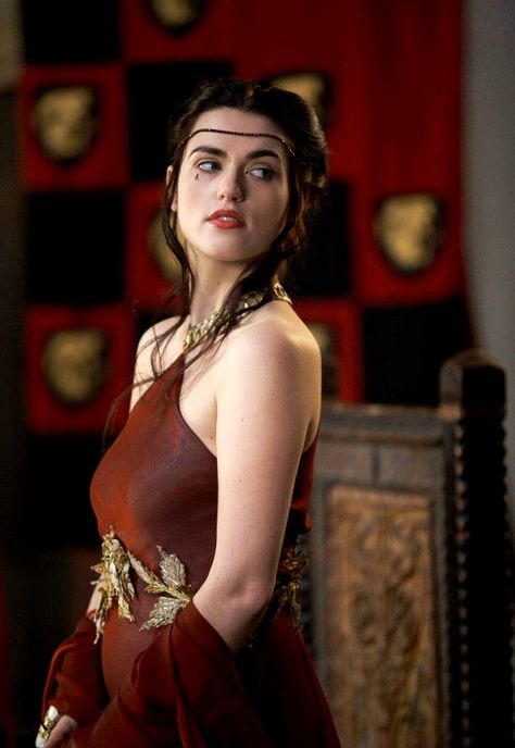 Katie McGrath as Morgana in Merlin - COSPLAY IS BAEEE!!! Tap the pin now to grab yourself some BAE Cosplay leggings and shirts! From super hero fitness leggings, super hero fitness shirts, and so much more that wil make you say YASSS!!! Romola Garai, Morgana Le Fay, Odette Annable, Merlin Morgana, Willa Holland, Lizzie Hearts, Lena Luthor, Katie Mcgrath, Medieval Dress