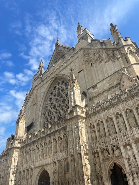 #summer #exeter #cathedral #architecture #architecturephotography #aesthetic Exeter Aesthetic, Uni Aesthetic, Exeter Cathedral, Rainy Morning, Cathedral Architecture, Exeter, Dark Academia, Summer Aesthetic, Architecture Photography