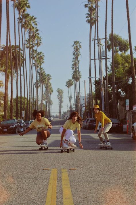 Skateboarding Aesthetic, Skate Vibes, Skateboard Aesthetic, Surf Aesthetic, Skate Photos, Vibe Aesthetic, California Vibe, Santa Monica Beach, 70s Aesthetic