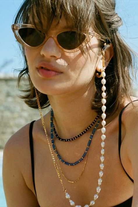 Pearl Glasses, Diy Sunglasses, Diy Glasses, Funky Sunglasses, Mask Chains, Funky Glasses, Eyewear Chain, Diy Chain, Glasses Chains