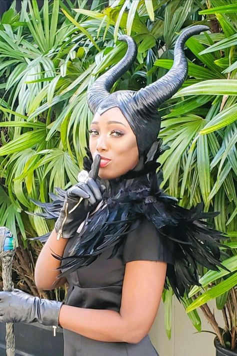 Click to shop this gothic Maleficent costume on Amazon Diy Maleficent Costume, Maleficent Costume Diy, Wings Accessories, Maleficent Cosplay, Swan Wings, Feather Collar, Feather Cape, Cape For Women, Maleficent Costume