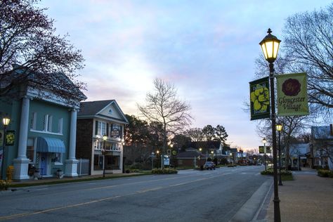 5 Historic Towns to Visit in Coastal Virginia Gloucester Virginia, Coastal Virginia, Virginia Travel, Deep Roots, Colonial Williamsburg, Eastern Shore, Gloucester, Iconic Landmarks, American History