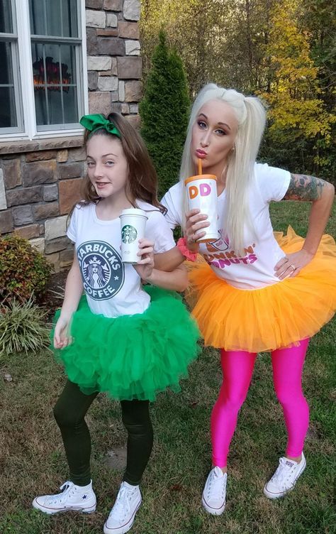 Fun And Easy Halloween Costumes, Donut Halloween Costume, Costumes For Besties, Halloween Costumes For Besties, Starbucks Halloween Costume, Starbucks Costume, Dora And Boots, Iconic Duos, Halloween Unique