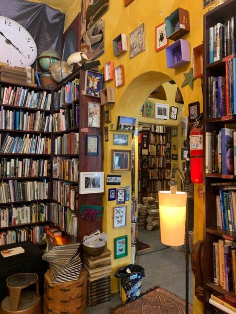 Rounded Entryway, Kyla Core, Chicago Library, Rogers Park Chicago, Cafe Bookstore, Aesthetic Bookstore, Indie Bookstore, Bookstore Cafe, Books Library