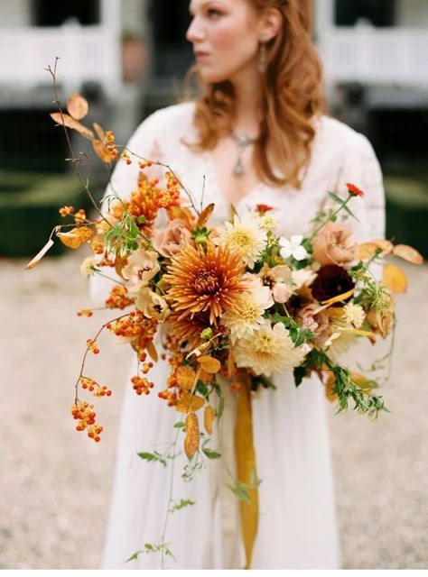 Autumn Bouquets, Orange Bouquets, Orange Wedding Flowers, Bridal Bouquet Fall, Fluffy Clouds, Fall Wedding Flowers, Wedding Flower Inspiration, Orange Wedding, Wedding Inspiration Fall