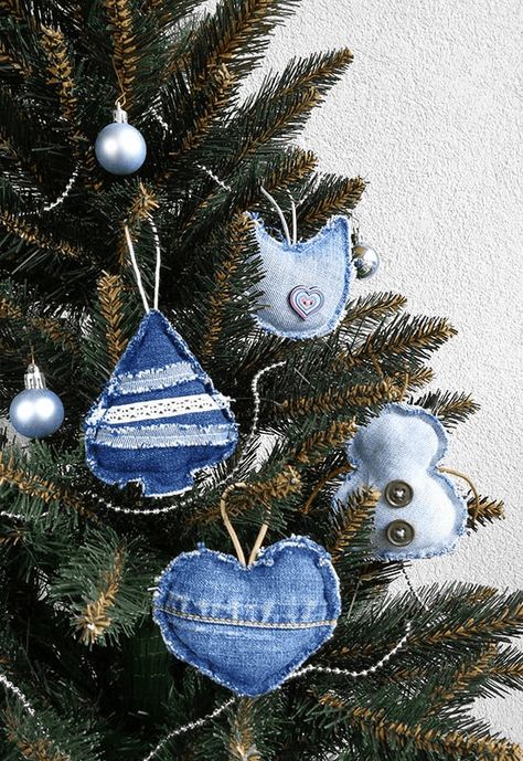 100 Denim Crafts for DIY Enthusiasts Repurpose Jeans, Jean Projects, Denim Christmas, Small Diy Gifts, Sustainable Diy, Patchwork Christmas, Denim Scraps, Christmas Craft Ideas, Ornament Designs