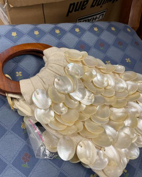 Shell Purse, Shell Bag, Pearl Shell, Mother Of Pearl, Boston, Shells, Wedding Dresses, Purse, Handbags