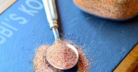 This Low Carb Barbecue Dry Rub Seasoning recipe is perfect for pork, chicken, and even beef! Barbecue Dry Rub, Rub Seasoning, Keto Bbq, Foil Packet Dinners, Chicken And Beef, Foil Packet, Pork Chicken, Seasoning Recipe, Keto Dinners