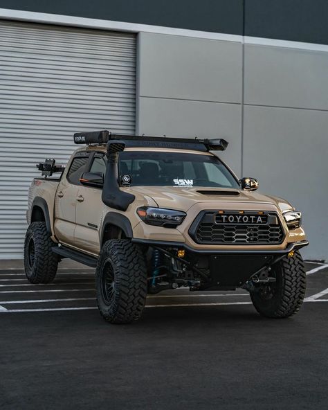 Hilux Mods, Toyota Tundra Lifted, Toyota Tacoma Prerunner, Tacoma Prerunner, Tacoma Off Road, Toyota Tacoma Mods, Tacoma Mods, Toyota Tacoma 4x4, Tactical Truck