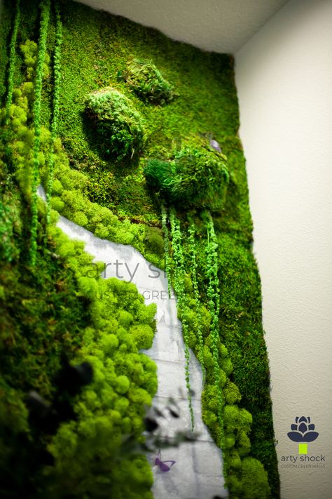 Mos Wand, Vertikal Garden, Green Wall Design, Vertical Garden Plants, Diy Moss, Artificial Grass Wall, Plant Installation, Vertical Garden Design, Moss Decor