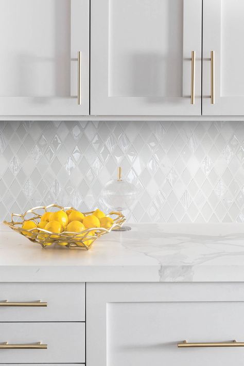 Gold Countertop, Backsplash Kitchen White Cabinets, Backsplash With White Cabinets, White Kitchen Backsplash, White Tile Backsplash, Cabinets White, Kitchen Backsplash Designs, Glass Tile Backsplash, Gray Cabinets