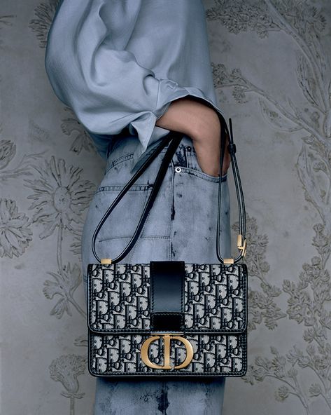 Dior Spring 2020, Dior 30 Montaigne Bag, Dior Fashion, Miss Dior, Replica Handbags, Lady Dior, Coco Chanel, Vuitton Handbags, Clutch Handbag