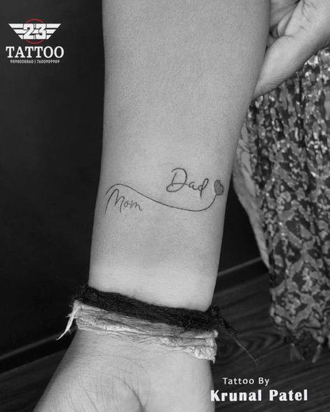 Tattoo Ideas Mom And Dad, Mum And Dad Tattoos For Women, Mom And Dad Tattoo Ideas, Mom Dad Tattoo Design, Tattoo Mom Dad, Mom And Dad Tattoo, Mum And Dad Tattoos, 23 Tattoo, Mom Dad Tattoo