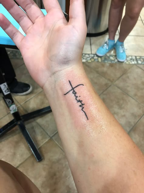 Cross On Arm Tattoo Women, Yaweh Tattoos For Women, Faith Wrist Tattoos For Women, Hand Tattoos Cross, America Tattoo For Women, Cross Tattoos For Women On Wrist, Simple Girly Tattoos, Faith Tattoo Ideas For Women, Cross Wrist Tattoo