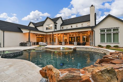 Farmhouse Pool Area, Modern Farmhouse Backyard Pool, Farmhouse Backyard With Pool, Barndominium With Pool, Country House Pool, Modern Farmhouse Pool, Farmhouse Swimming Pool, Farmhouse Pool Ideas, Pool Farmhouse