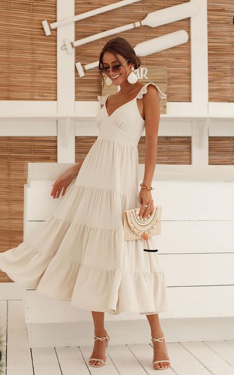 Beige Summer Dress, Rehearsal Dinner Outfits, Cruise Dress, Beach Dresses Summer, Dinner Outfits, Short Dresses Casual, Barbie Dress, Birthday Dresses, Beach Dresses