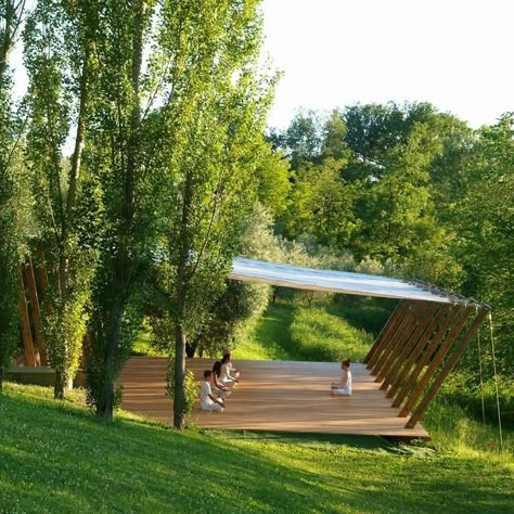 Yoga Pavilion Architecture, Yoga Shala Design Outdoor, Yoga Place Design, Yoga Architecture Design, Yoga Studio Architecture, Yoga Pavilion Design, Yoga Architecture, Outdoor Yoga Platform, Retreat Architecture