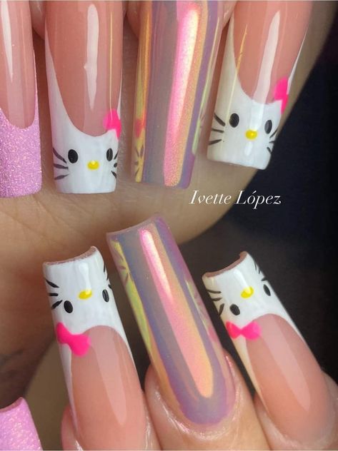 Hello Kitty Nails With Charms, Long Hello Kitty Nails, Nickelodeon Nails, Cute Cartoon Nails, Acrylic Nails Charms, Hello Kitty Cow, Hello Kitty Acrylic Nails, Uñas Hello Kitty, Nails Cartoon