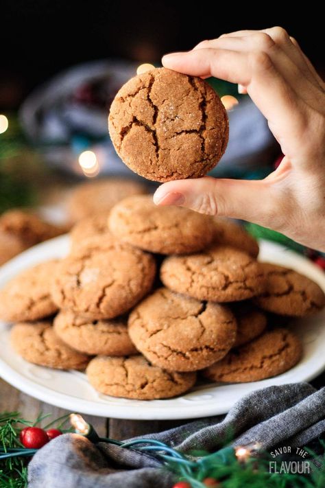 Cardamom Snaps: these chewy, aromatic Christmas cookies are similar to gingersnaps. Each bite of these soft cookies is perfumed by the festive aroma of cardamom. Make these easy cookies today! | www.savortheflavour.com #savortheflavour #cardamom #cardamomsnaps #Christmascookies #gingersnaps Cardamom Ginger Cookies, Ginger Cardamom Cookies, Cardamom Spice Cookies, Cookies With Cardamom, Cardomom Recipes Cookies, Winter Biscuits, Cardamom Cookies Recipe, Cardamom Recipes, Scandinavian Cooking