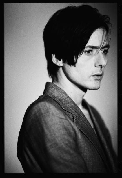 Brett Anderson, Dramatic Classic, I Go Crazy, Robert Smith, Dark Star, Suede Fashion, Studio Shoot, Music History, Cummins