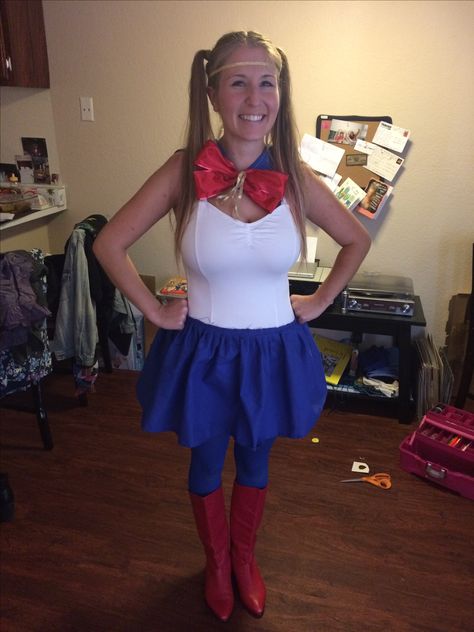 Diy Sailor Moon Costume, Manga Halloween, Halloween Diy Costume, Sailor Moon Costume, Moon Costume, Easy Costume, Diy Costume, Easy Costumes, Halloween Diy