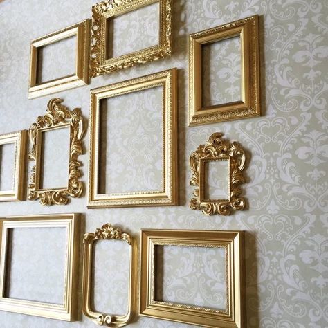 Wedding Picture Walls, Gold Frame Gallery Wall, Frame Gallery Wall, Frame Wall Collage, Picture Frame Gallery, Gold Photo Frames, Frames Vintage, Frames Wall, Gold Wall Decor