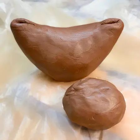 Pinch Pots Ideas Easy, Clay Building Ideas, Pinch Pot Projects, Clay Chickens How To Make, Chicken Pottery Ideas, Clay Birds How To Make, Pinch Pots Ideas, Pinch Pot Bird Feeder, Chicken Pottery