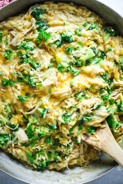 Cheesy Chicken Broccoli Orzo, Broccoli Cheddar Chicken Orzo, Orzo Broccoli Cheese, Chicken Broccoli Orzo Casserole, Chicken Orzo Broccoli Recipes, Cheesy Chicken Orzo, Broccoli Orzo Recipes, Broccoli Orzo Casserole, Chicken Orzo Casserole