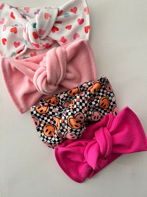 Tied Headband, Diy Baby Bows, Baby Clothes Country, Kids Accessories Fashion, Simple Headbands, Headband Bow, Baby Turban, Baby Inspiration, Baby Bow Headband