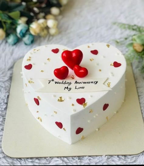 Anniversary Cake Indian, Happy Anniversary Cake Design, Kue Anniversary, Happy Anniversary Cake, Anniversary Cake Designs, Decorating Books, Cake Decorating Books, Baby Boy Birthday Cake, Happy Anniversary Cakes