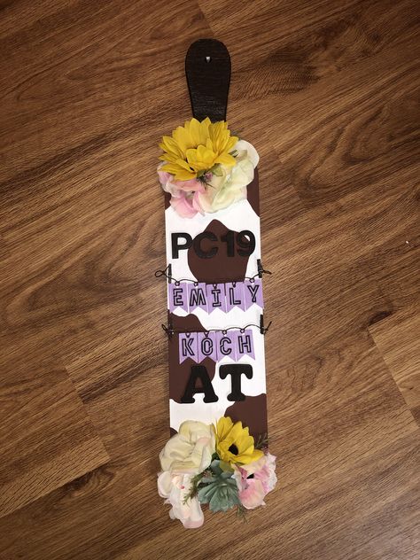 Sorority Paddles Country, Country Paddle Sorority, Paddle Ideas Sorority, Sorority Crafts Letters, Greek Sorority Paddles, Purple Cow Print, Big Little Paddles, Paddle Ideas, Flowers Sunflowers