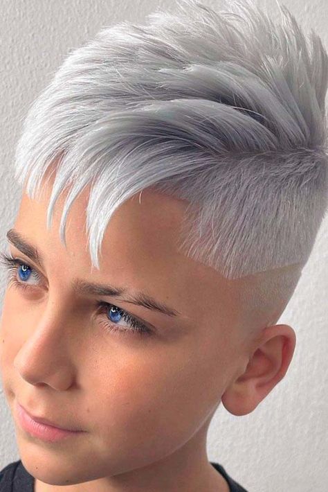 Side fade | Rainman1943 | Flickr Best Undercut Hairstyles, Side Fade, Undercut Fade, Undercut Hairstyles Women, Low Fade Haircut, Side Swept Hairstyles, Short Hair Pixie Cuts, Spiked Hair, Pixie Haircut For Thick Hair