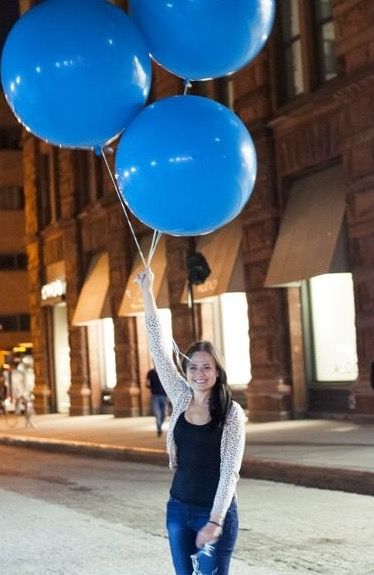 Big, blue, and beautiful! Big Round Balloons, Huge Balloons, Balloons Photography, Round Balloons, Big Balloons, Blue Balloons, Mylar Balloons, Helium Balloons, Big Blue