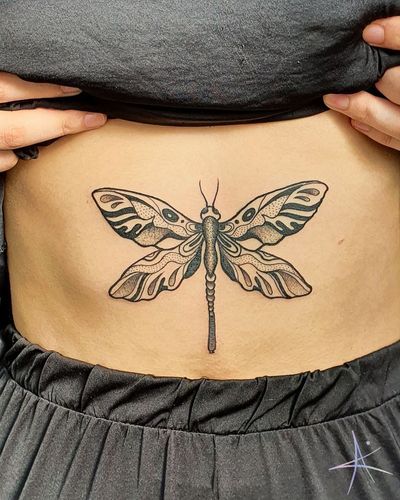 Tattoodo American Traditional Dragonfly Tattoo, Traditional Dragonfly Tattoo, American Traditional Dragon, Grasshopper Tattoo, Old School Tattoo Black, Hedwig Tattoo, Caterpillar Tattoo, Dragonfly Tattoos, Traditional Dragon