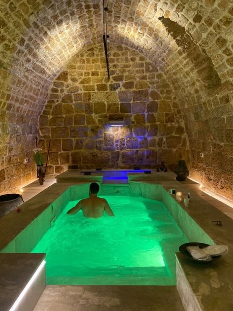 Pool Cave Ideas, Cave Pool Indoor, Basement Jacuzzi, Underground Hot Tub, Underground Jacuzzi, Indoor Hot Tub Room Ideas, Underground Homes Plans, Cave House Underground Homes, Underground Sauna