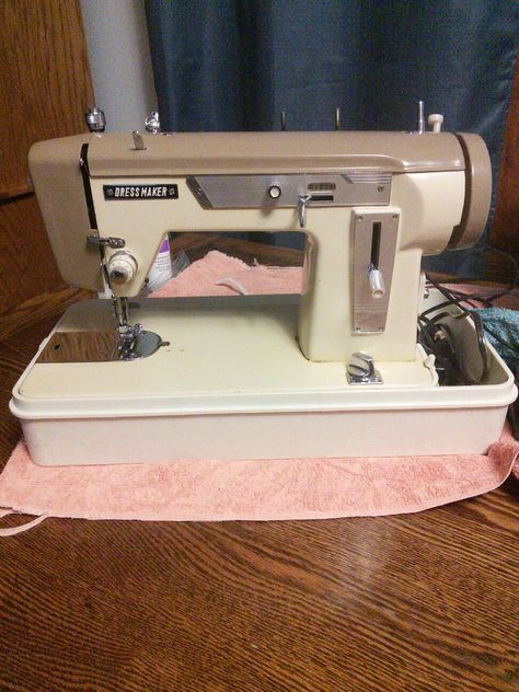 Dressmaker Model 123 $5 at garage sale. Sold for $35 Garage Sale, Garage Sales, Sewing Machines, Dressmaking, Sewing Machine, Garage, Sewing