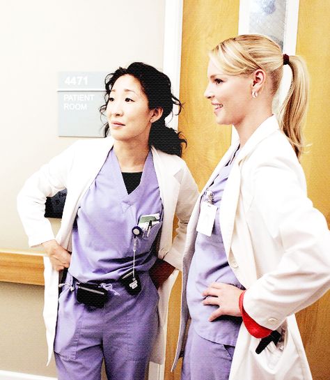 #christina #yang #izzie #stevens #grey's #anatomy Greys Anatomy Callie, Christina Yang, Izzie Stevens, Callie Torres, Jo Wilson, Owen Hunt, Sara Ramirez, Grays Anatomy Tv, Game Of Thrones Books