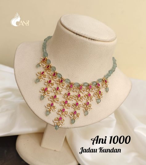 Pretty Gold Necklaces, Neck Pieces Jewelry, Gold Bridal Necklace, Happy Jewelry, Fancy Jewelry Necklace, Bridal Jewellery Design, Antique Jewellery Designs, Beaded Jewelry Necklaces, Beaded Necklace Designs