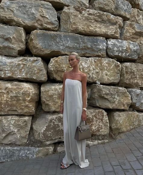 Josefine H J, Italy Outfits, Bandeau Dress, Flowy Maxi Dress, Vacation Style, Look At You, Flowy Dress, Vacation Outfits, Spring Summer Outfits