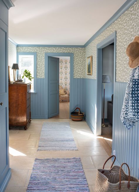 Hallway Paint Colours, Blue Wainscoting, Hallway Paint Ideas, Irish Cottage Interiors, Sunroom Playroom, Wall Panelling Ideas, Bedroom Closet Office, Hallway Panelling, Wall Decor Hallway