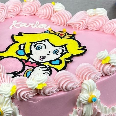 Pastel Princesa Peach, Peach Mario Bros, Peach Mario, Princesa Peach, Beautiful Birthday Cakes, Beautiful Birthday, January 9, Cup Cakes, Mario Bros