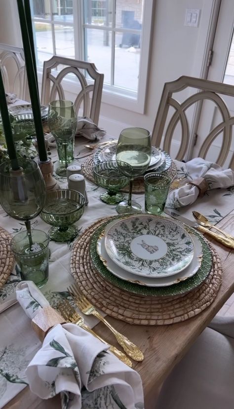 Easter Tablescape | Spring | homewithhollyj Vintage Easter Table Settings, Vintage Easter Tablescapes, Easter Table Settings, Easter Tablescapes, Easter Table, Vintage Easter, Holiday Decorations, Table Setting, Tablescapes