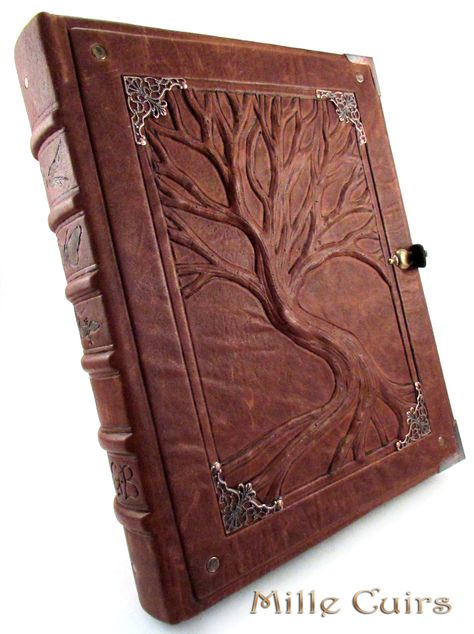 Family Tree Album | Antique Book Replicas | Pinterest | Trees ... Family Tree Book Ideas, Old Book Notebook, Old Book Spine Design, Family Tree Album, Book Binding Old Books, Larp Spellbook, Family Tree Book, Old Hardcover Books, Homemade Books