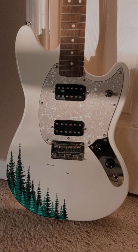 Custom Stratocaster Paint, Painted Guitar Case, Squire Guitar, Painted Instruments, Mustang Guitar, Birthday Ig, Custom Fender, White Guitar, Guitar Display