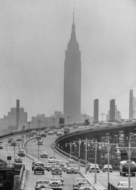 New York City Buildings, New York Pictures, The Empire State Building, Vintage New York, American Cities, City Buildings, Life Magazine, New York State, Big Apple