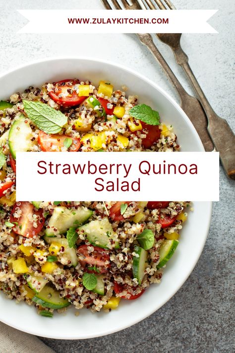 Strawberry Quinoa Salad Recipe! A healthy, delicious, refreshing, easy to prepare and gluten free lunch or dinner. #summer #salad #recipes #foodblogger #yummy #homemade #strawberry #easyrecipes #quinoa #healthy Strawberry Salad Recipes, Salad Recipes Dinner, Strawberry Quinoa, Quinoa Recipes Dinner, Fluffy Quinoa, Lunch Picnic, Quinoa Salad Recipe, Dinner Summer, Dinner Yummy