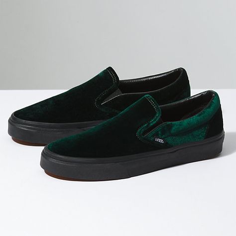 Velvet Slip-On Sneaker Plug, Shoe Closet, Eclectic Style, Vans Classic, Skate Shoes, Vans Shoes, Shoe Collection, Slip On Shoes, Clothing Accessories