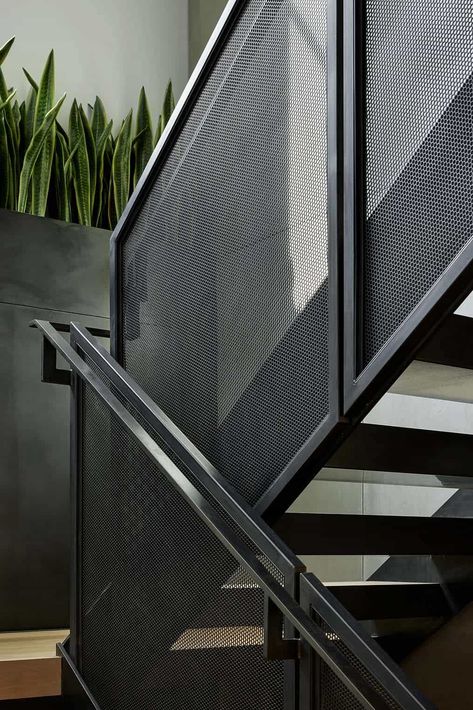 A beautifully reimagined home in Minnesota nestles into a cloud forest Hogwire Stair Railing, Modern Exterior Handrail, Staircases Modern, Handrails For Stairs, Steel Stairs Design, Exterior Handrail, Steel Staircase, Metal Stair Railing, Modern Stair Railing